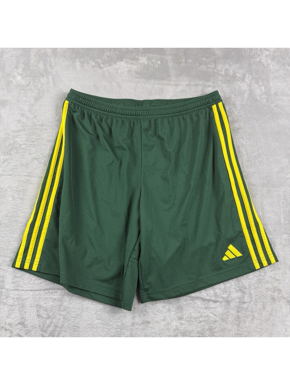 Adidas Men Green Yellow 3-Stripes Athletic Soccer Shorts Size Large Performance